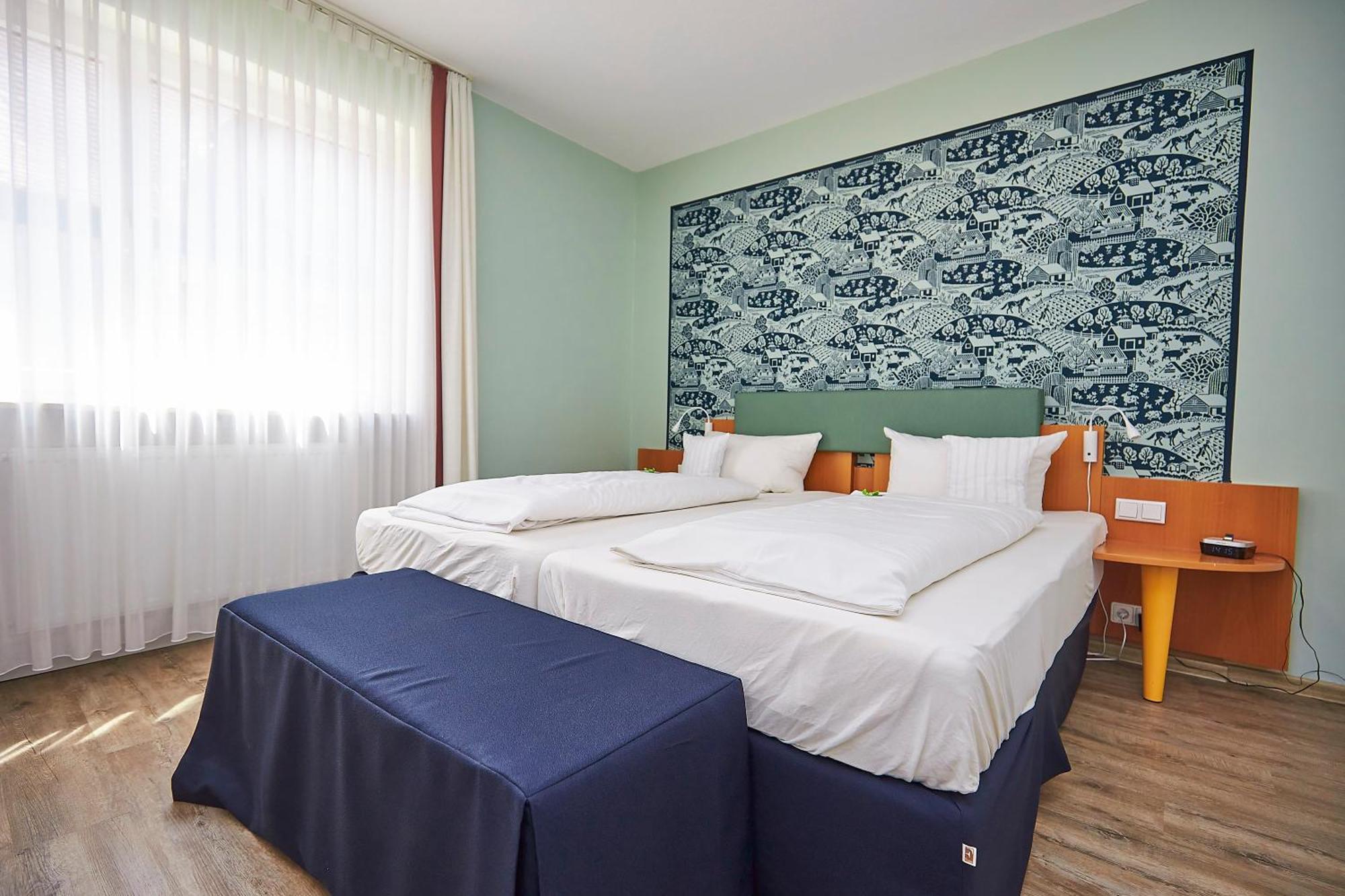 Flair Hotel Zum Storchen Bad Windsheim Exterior foto
