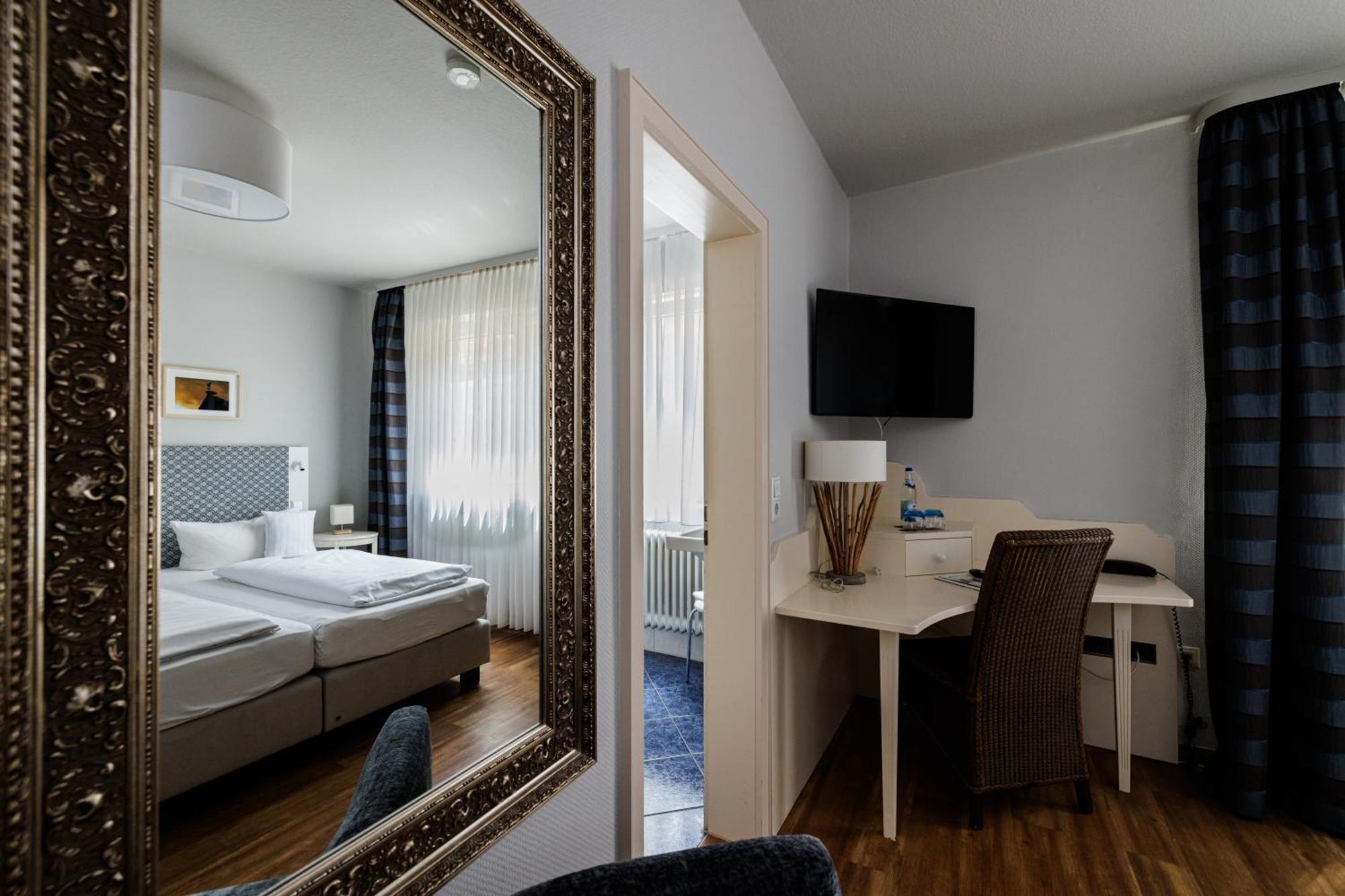 Flair Hotel Zum Storchen Bad Windsheim Exterior foto