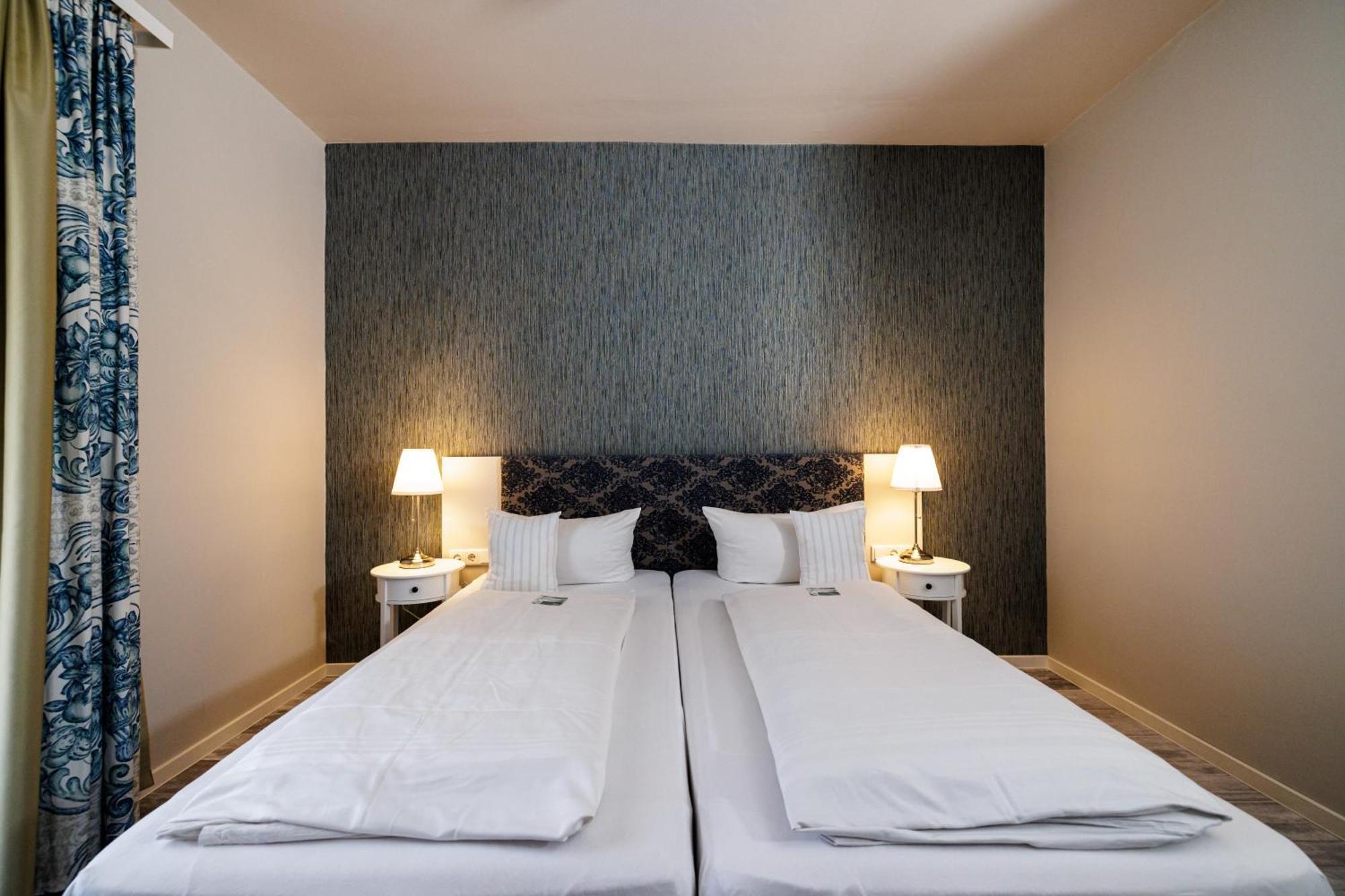Flair Hotel Zum Storchen Bad Windsheim Exterior foto