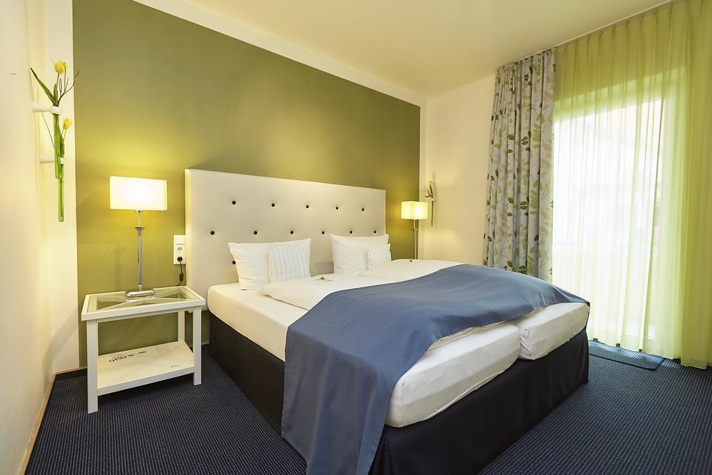Flair Hotel Zum Storchen Bad Windsheim Exterior foto